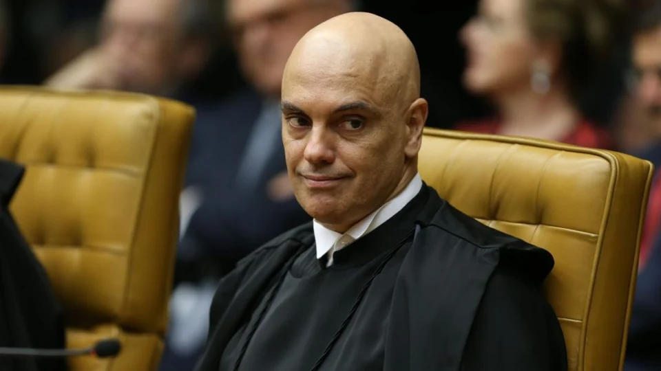 Moraes: advogados não podem ser intermediários de investigados por golpe