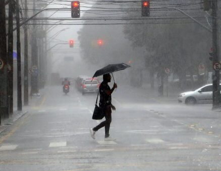 Previsão do tempo temperaturas Chuvas também atingiram São Paulo no fim de semana, mas sem graves consequências
