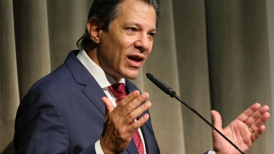 Haddad anuncia bloqueio de R$ 5 bilhões no Orçamento de 2024 e pacote de corte de gastos para o início da próxima semana