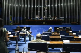 Senado aprova projeto de lei do Desenrola Brasil e também limita os juros do rotativo