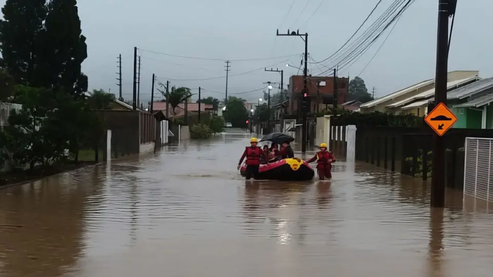 Chuvas em Santa Catarina deixam 26 desabrigados e afetam mais de 400 casas