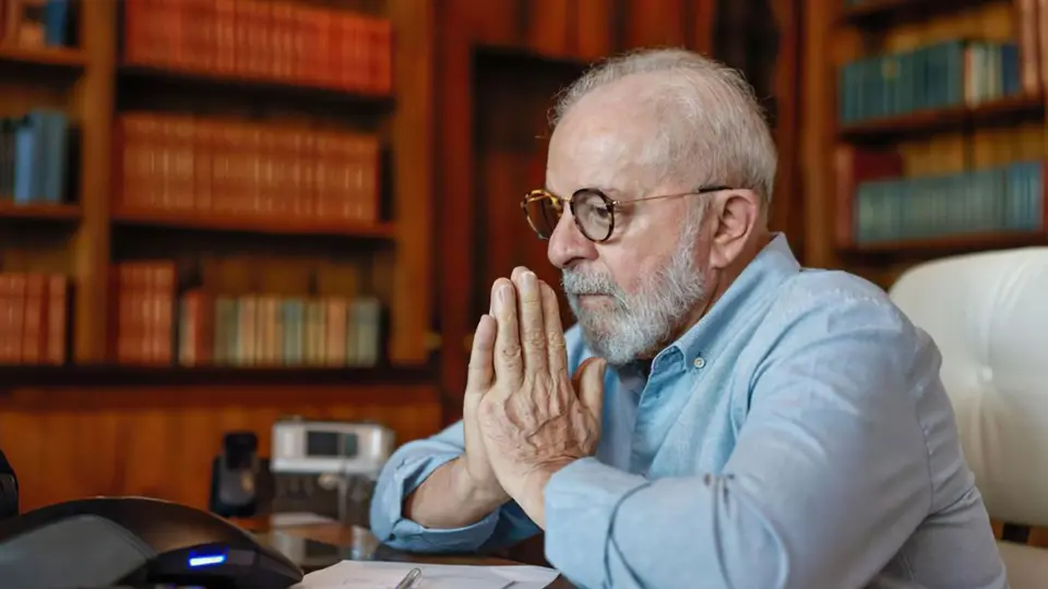 Judeus, árabes, intelectuais e movimentos sociais entregam manifesto a Lula