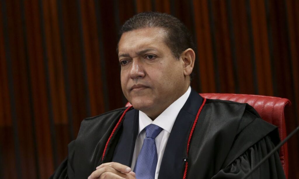 Nunes Marques utilizou avião de advogado de Cláudio Castro que atua no TSE