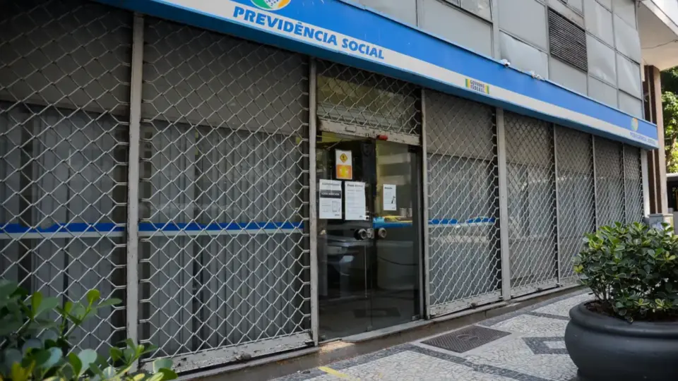 Fila do INSS: Governo Lula prevê zerar pedidos represados até o fim de setembro