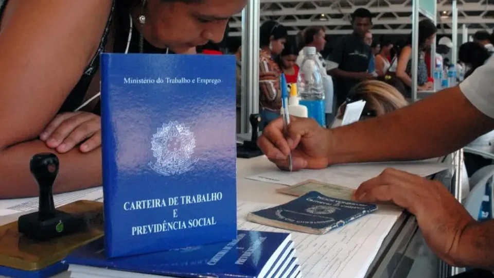 Contribuição de jovens à Previdência cai de 66,9% para 64,1% em 11 anos, aponta Ipea