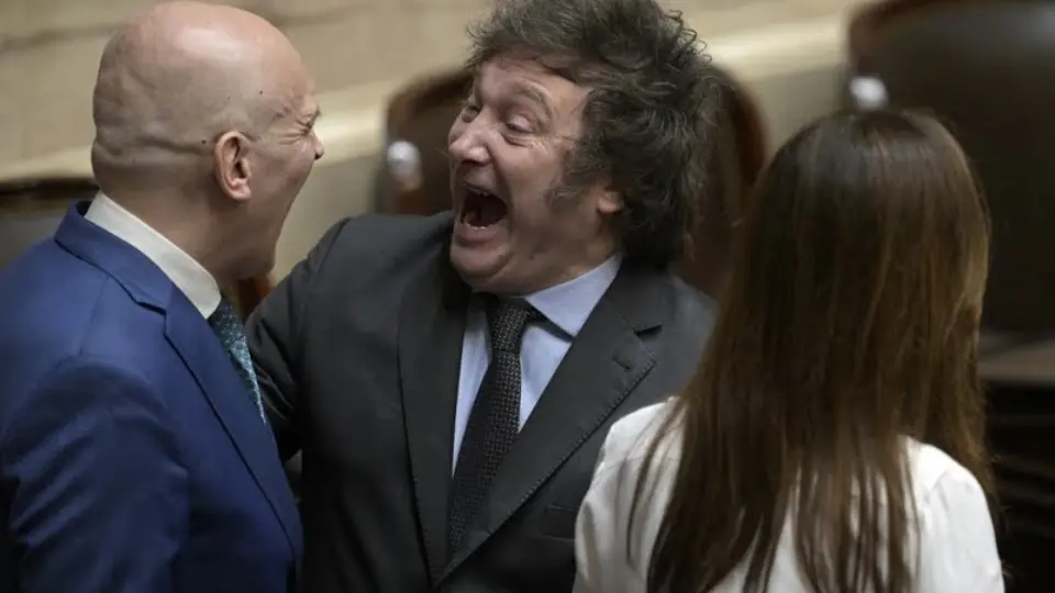 Principal sindicato da Argentina convoca greve geral contra governo de Javier Milei