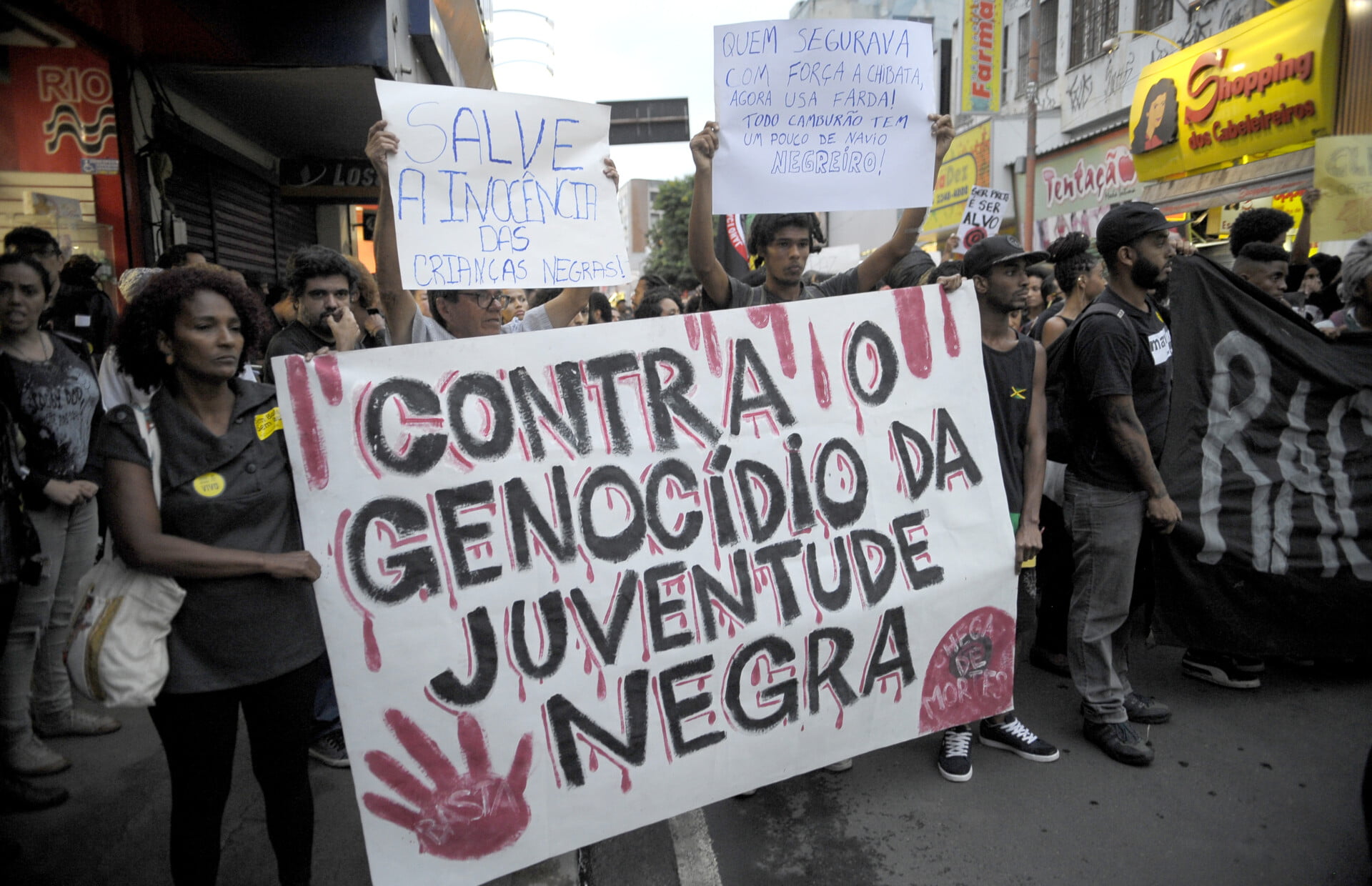 Com ameaça e chantagem, EUA minam ação do Brasil em defesa da população negra