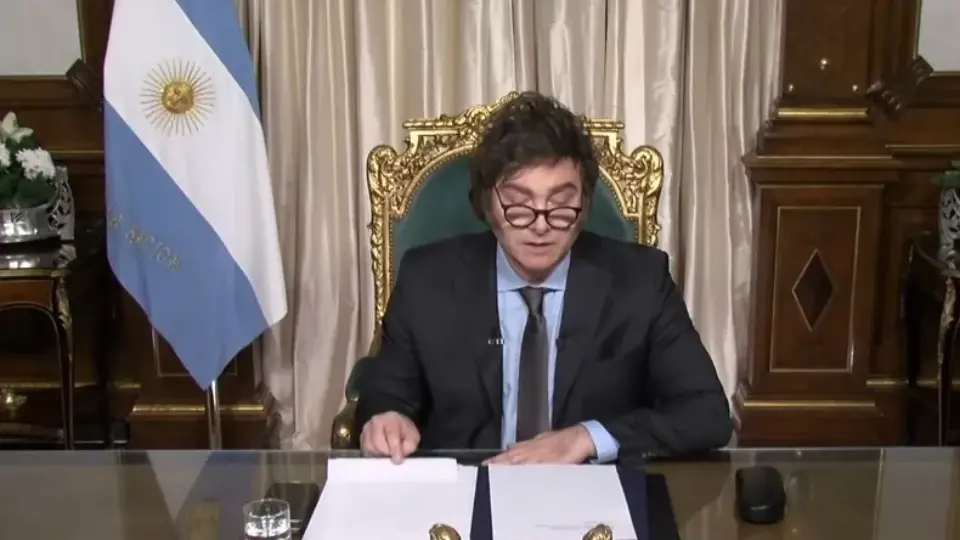 Em mensagem de fim de ano, Milei repassa ao Congresso responsabilidade por crise