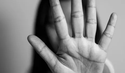 Nove em cada dez agressões contra mulher foram presenciadas por alguém