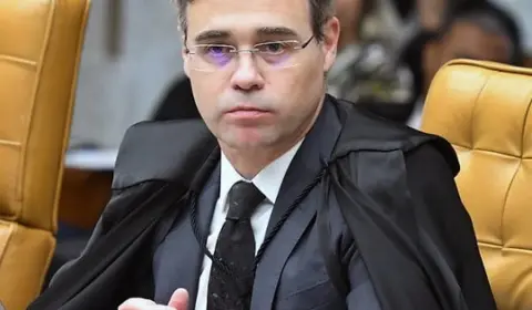Mendonça é 1º no STF a celebrar indicação de Lula e diz que Messias é nome qualificado