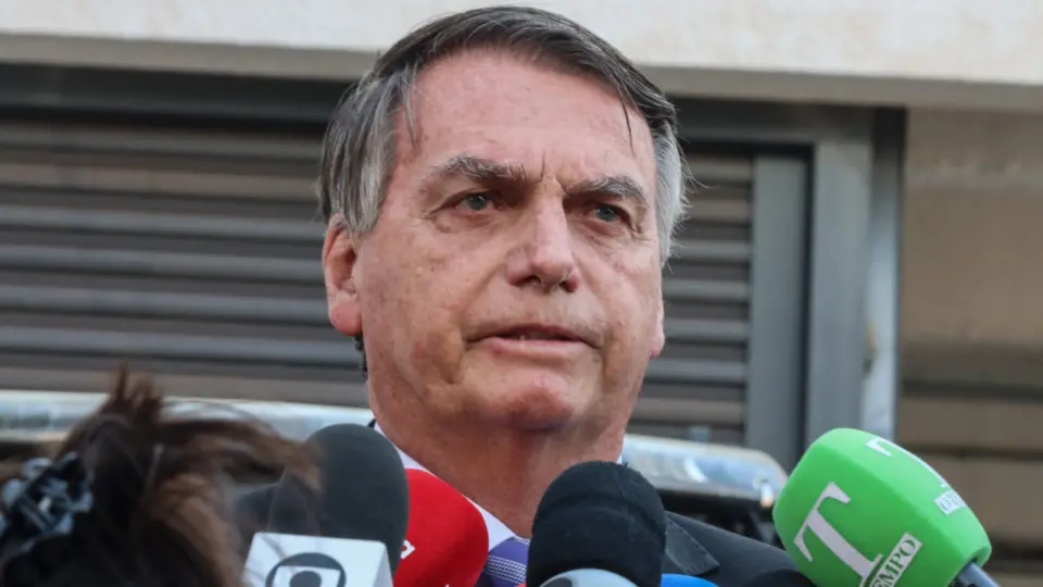Bolsonaro volta a atacar STF e TSE com mentiras sobre a eleição de Lula