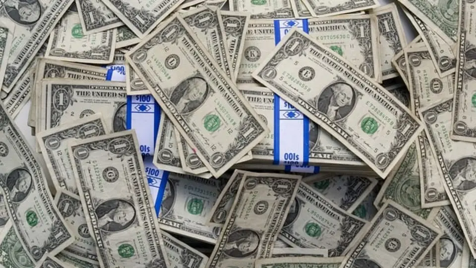 Contas externas têm saldo negativo de US$ 5,88 bilhões em outubro
