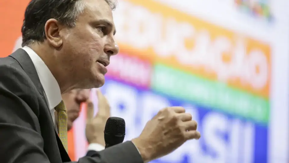 Ministério da Educação estuda fim dos cursos de licenciatura 100% EaD
