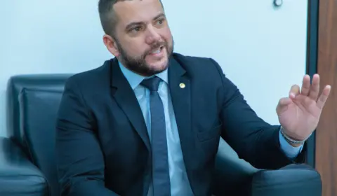 Nas redes, bolsonarismo ainda é tímido na defesa de Carlos Jordy