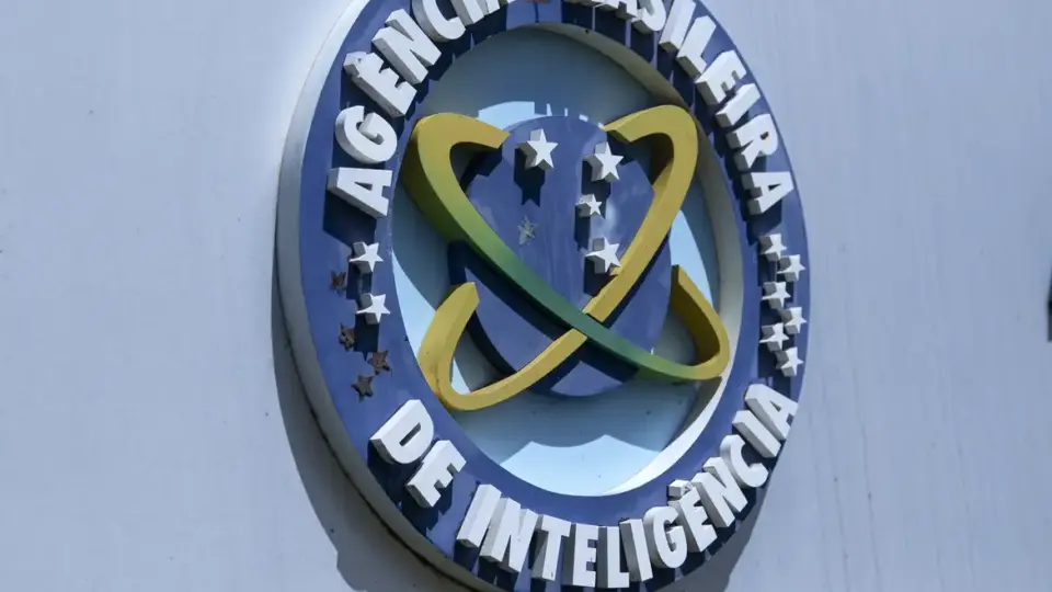 PF encontrou R$ 1 mi em moeda estrangeira com investigado na ‘Abin paralela’