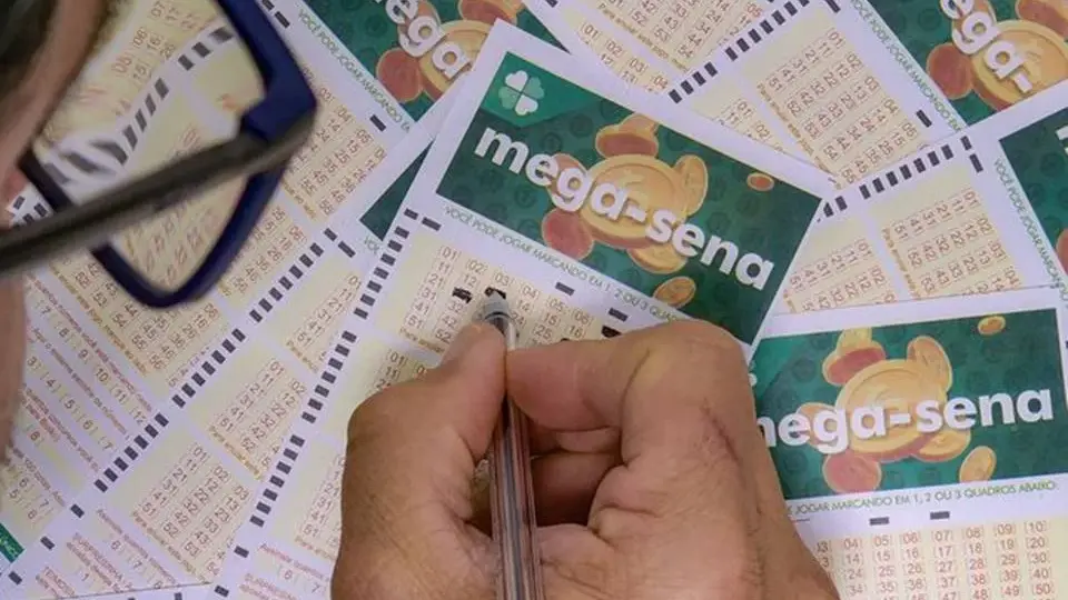 Mega-Sena vai pagar R$ 65 milhões e sorteio acontece hoje; saiba como jogar