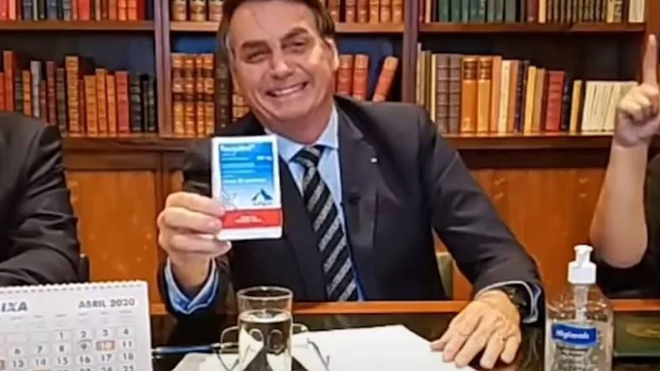Nikolas e Eduardo levam Covid ao comitê de Flávio Bolsonaro