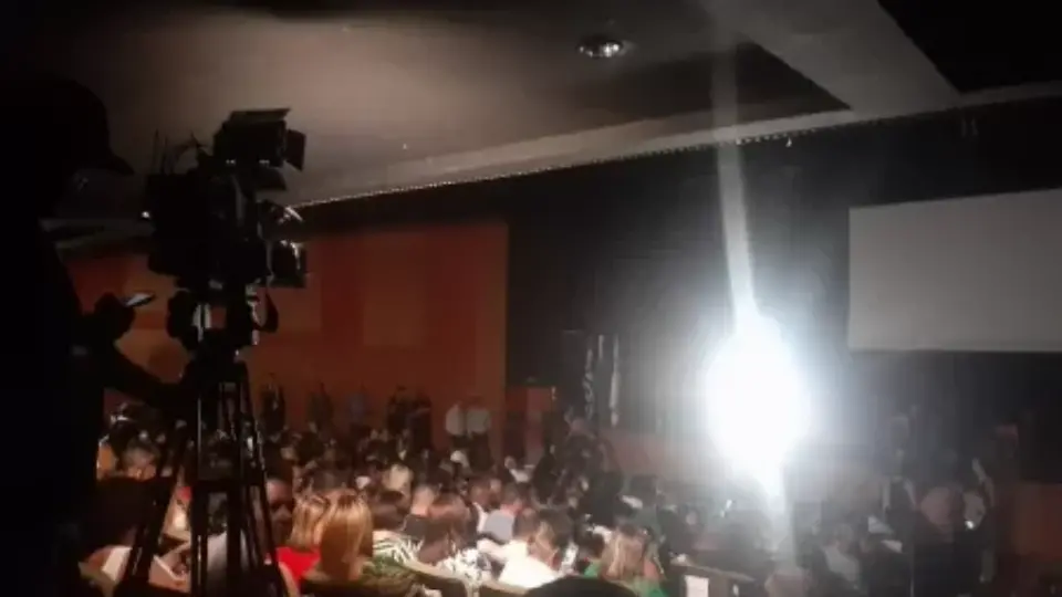 Falta de luz cancela posse de conselheiros tutelares em SP e prefeito critica Enel