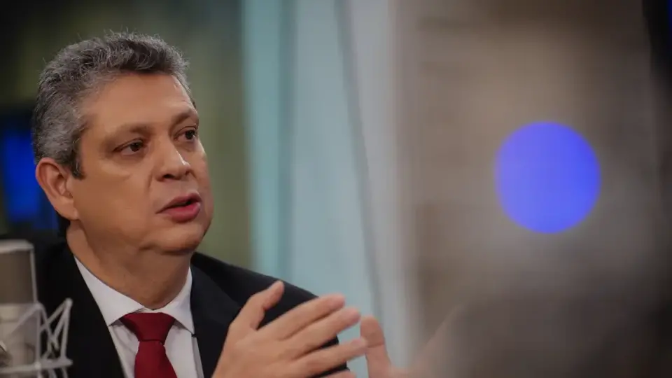 Ministro abre sindicância para apurar viagem de servidores que ele próprio autorizou