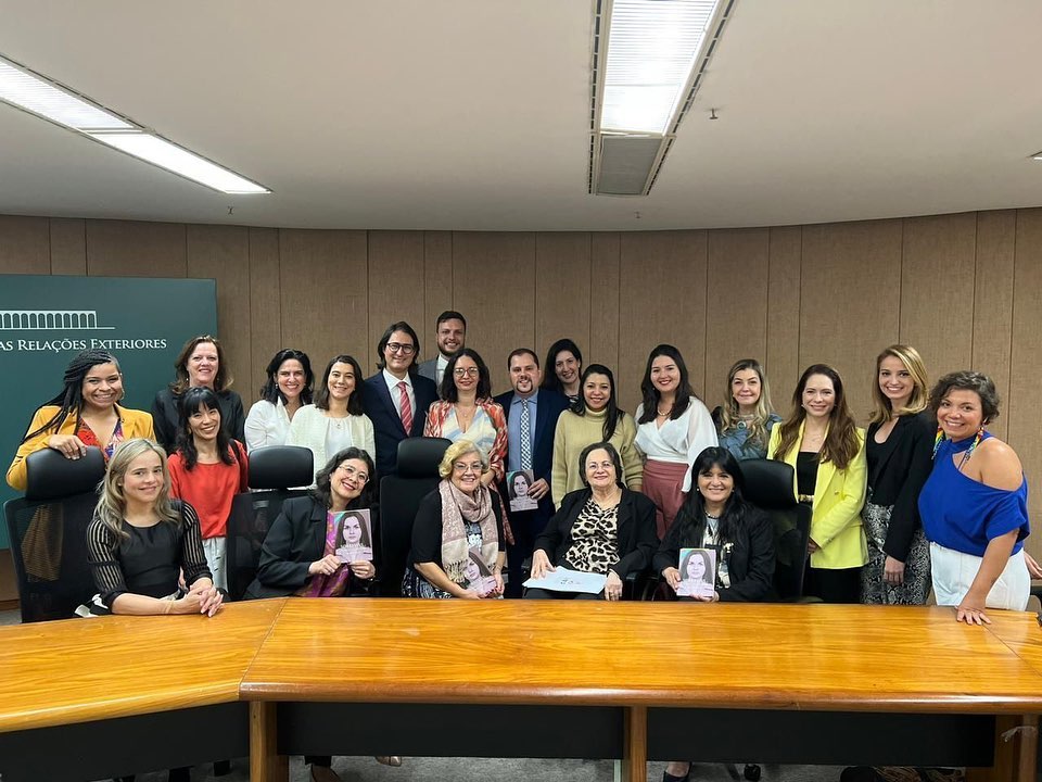 História da Maria da Penha Reunião da Comissão Interamericana de Direitos Humanos (CIDH) da OEA, com o Instituto Maria da Penha, CEJIL, CLADEM e o Estado Brasileiro, sobre as Recomendações do Caso 12.051 - Maria da Penha x Brasil.