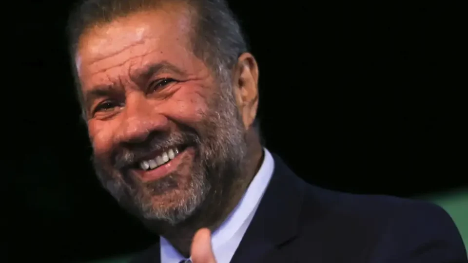 Há ‘safadeza’, mas ‘não fomos omissos’, diz Lupi sobre suspeita de fraude no INSS