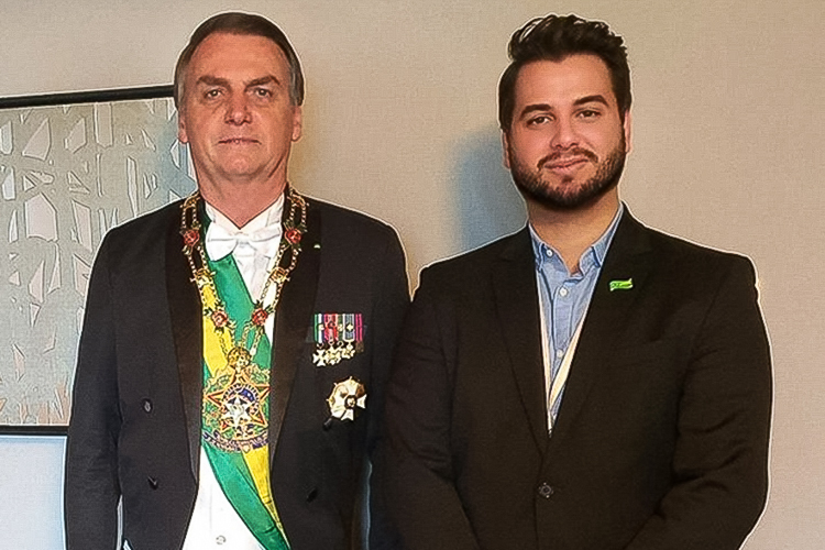 Flávio Dino rejeita habeas corpus de Filipe Martins, ex-assessor de Bolsonaro Filipe Martins, preso pela Polícia Federal na operação Tempus Veritatis