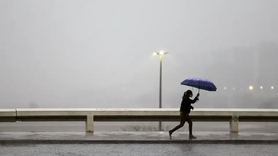 Chuva se espalha por grande parte do país; veja a previsão para esta quarta-feira