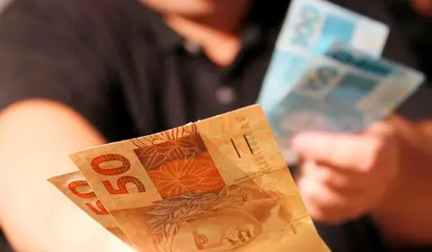 Governo estuda permitir uso do FGTS para pagamento de dívidas