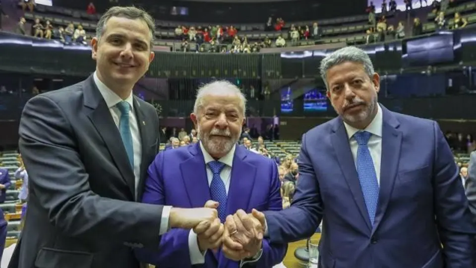 Dino intima Lula, Pacheco e Lira sobre continuidade do ‘orçamento secreto’