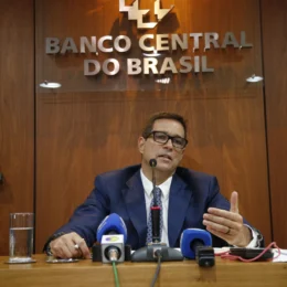 BC de Campos Neto aprovou diretor do Master investigado mesmo após alerta da CVM