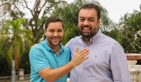 Procuradoria pede cassação de Castro e vice por escândalo de cargos secretos