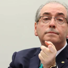 TRE-MG barra candidatura de Eduardo Cunha e considera ex-presidente da Câmara inelegível