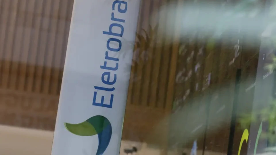 União quer acordo para ampliar poder na Eletrobras sem retomar controle