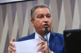 Ministro Rui Costa mantém silêncio sobre escândalo na Abin, que faz parte da sua pasta