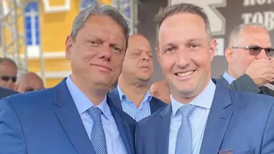 Tarcísio e Derrite são denunciados em Haia por mortes na Baixada Santista