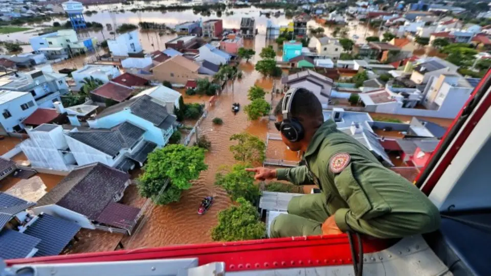 Sistema de alertas sobre tragédia no Rio Grande do Sul falhou, dizem especialistas
