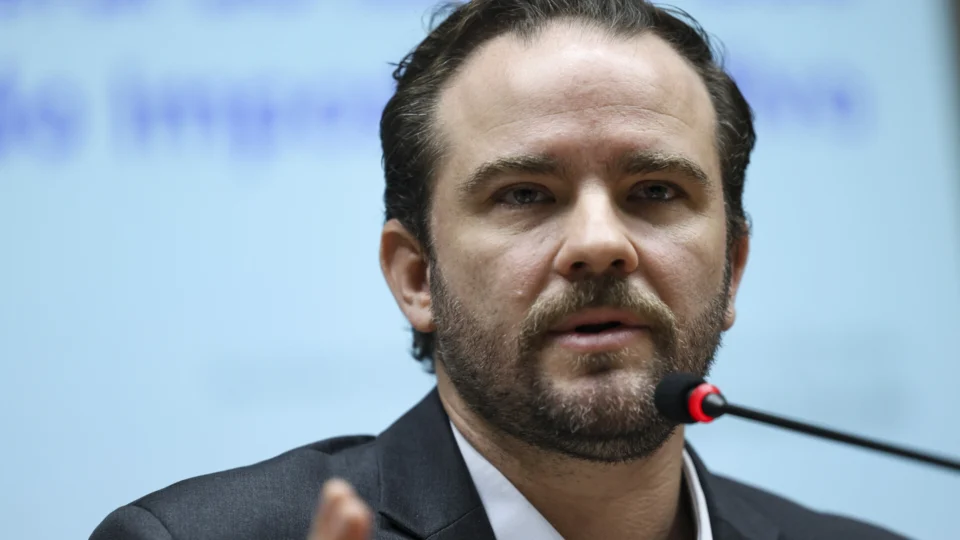 Brasil reforça parceria com Swift e afasta risco de sanções financeiras unilaterais