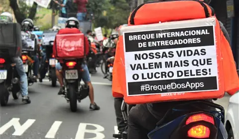 Mal pagos a endividados: aplicativos aprofundam exploração no Brasil, revela estudo
