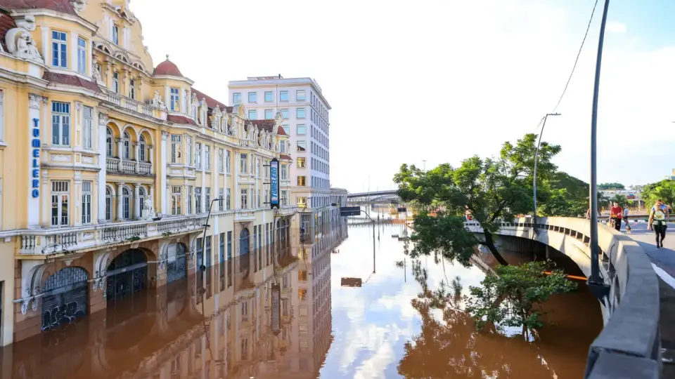 Balanços prévios mostram prejuízo de R$ 594 milhões à agricultura do Rio Grande do Sul. Tragédia ainda atingiu 87% dos empregos industriais no estado