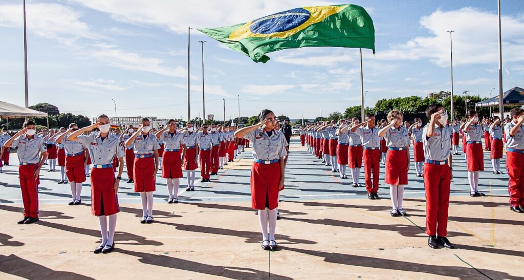 mães colégio militar