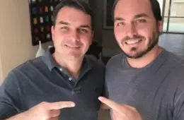Assessora de Carlos Bolsonaro marcou encontro com suspeitos de lavagem de dinheiro