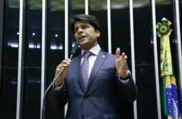 Do prazo perdido ao Estado precarizado: por que a reforma administrativa descarrilou