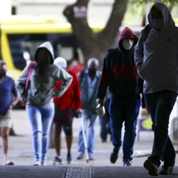 Frente fria provoca temporais no Sul; veja a previsão para esta quinta-feira (16)