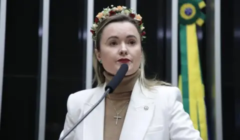 Após matéria do ICL, Júlia Zanatta é denunciada à PGR por mandar emenda a clube de tiro
