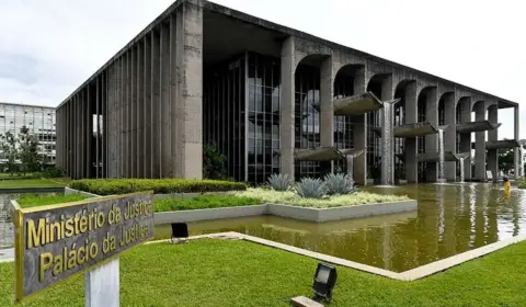Governo Lula bloqueia 60 mil usuários de plataforma de vigilância que acessa câmeras