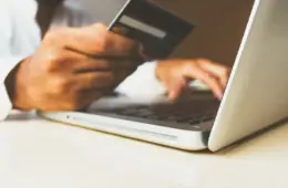 Juros do cartão de crédito sobem e atingem 429,5% ao ano em junho