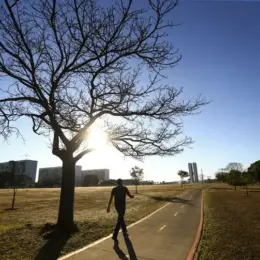 Chuva avança no Sul e tempo seco predomina no resto do país