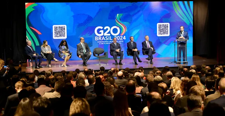 reunião do G20 Em Minas Gerais, Alexandre Silveira abre reunião do G20 focado na discussão da dimensão social da transição energética (Foto: Ricardo Botelho/MME)