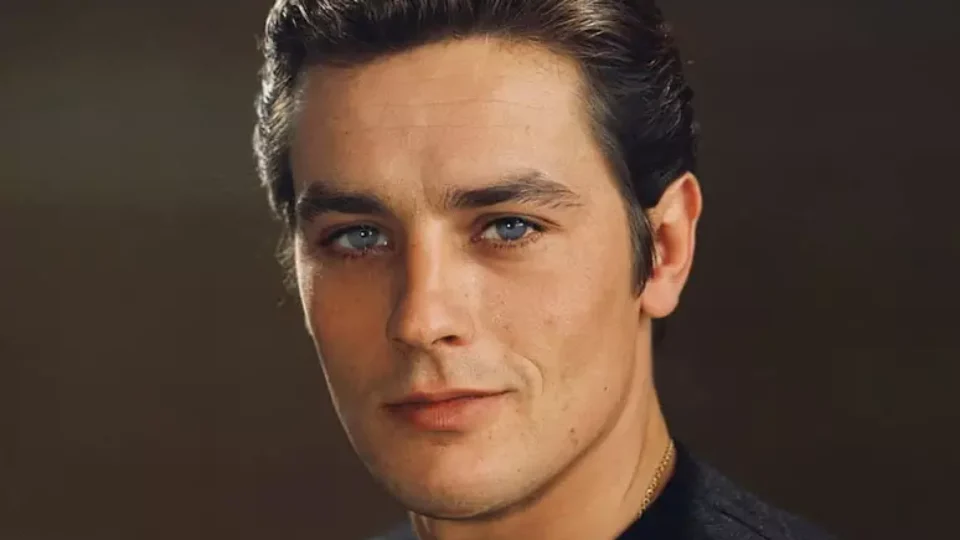 Ícone do cinema francês, Alain Delon morre aos 88 anos