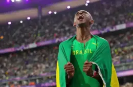 Alison dos Santos leva a medalha de bronze nos 400 metros com barreiras